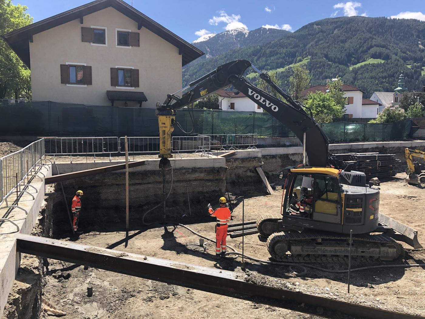 Residence-Silvy_Baugrubensicherung_Deep-Soil-Mixing-DSM-Duktile-Rammpfähle_Keller-Fondazioni_1