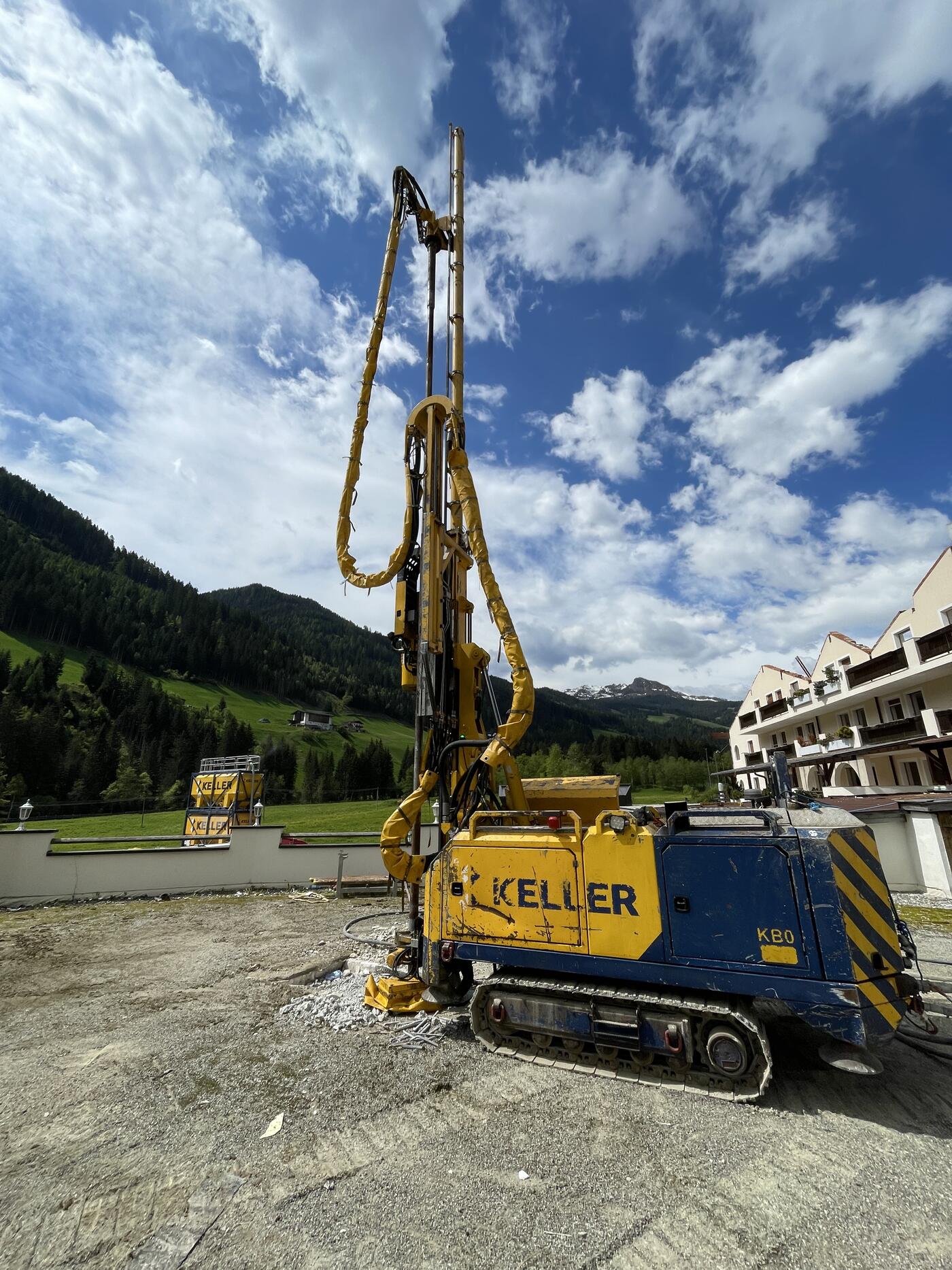 Vom Dach aus hergestellte Soilcrete-Säule